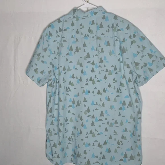 Bigfoot Bougie! The North Face Men's XL/TG button down Sasquatch print shirt - Picture 4 of 4